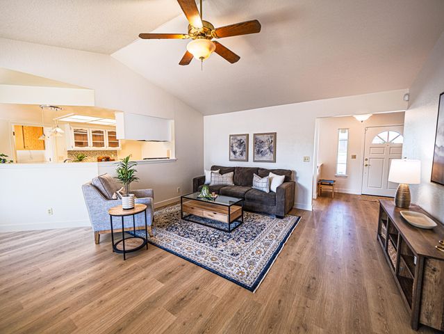 7331 Jonella Way, Redding, CA 96003