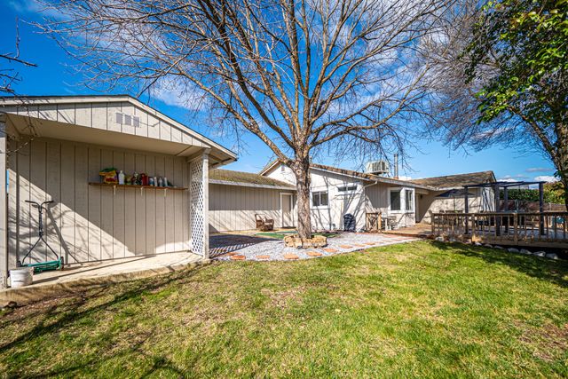 7331 Jonella Way, Redding, CA 96003