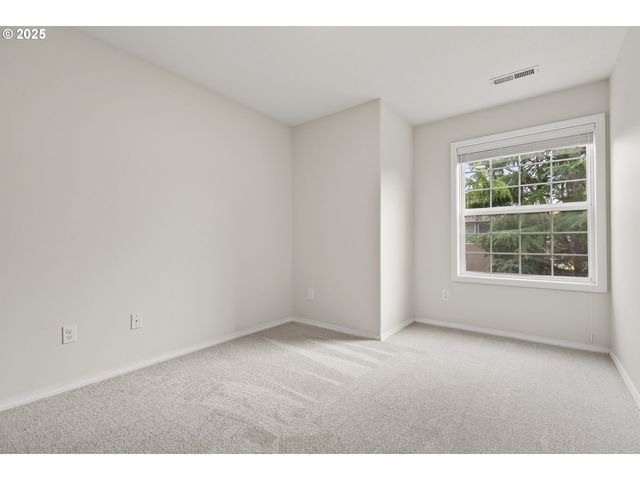 1202 Ne PARKS EDGE Cir, Hillsboro, OR 97124