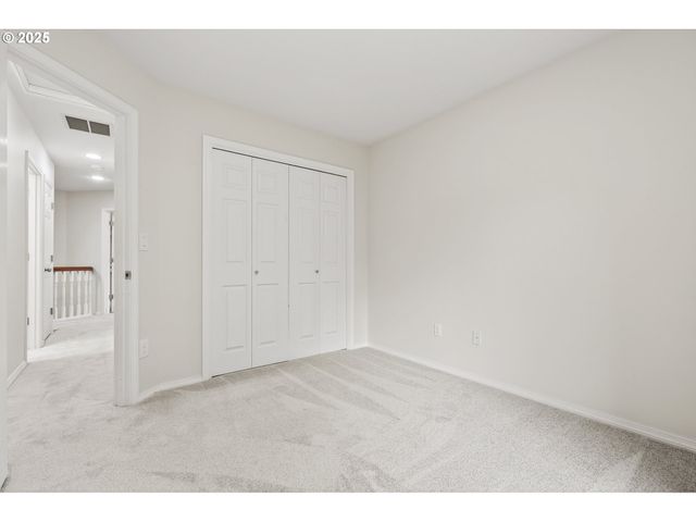 1202 Ne PARKS EDGE Cir, Hillsboro, OR 97124