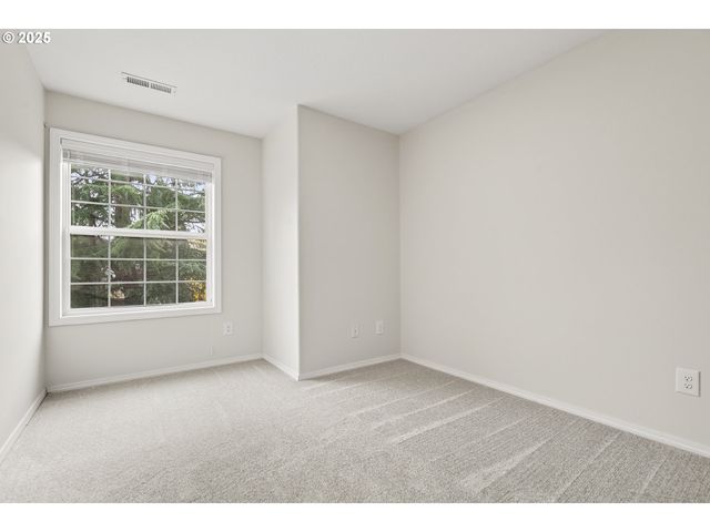 1202 Ne PARKS EDGE Cir, Hillsboro, OR 97124