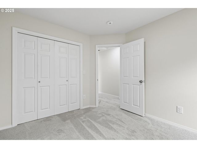 1202 Ne PARKS EDGE Cir, Hillsboro, OR 97124