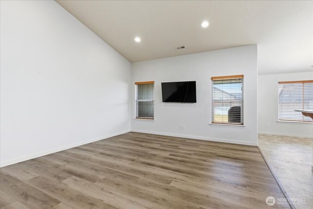 1341 E Landon Street, Moses Lake, WA 98837