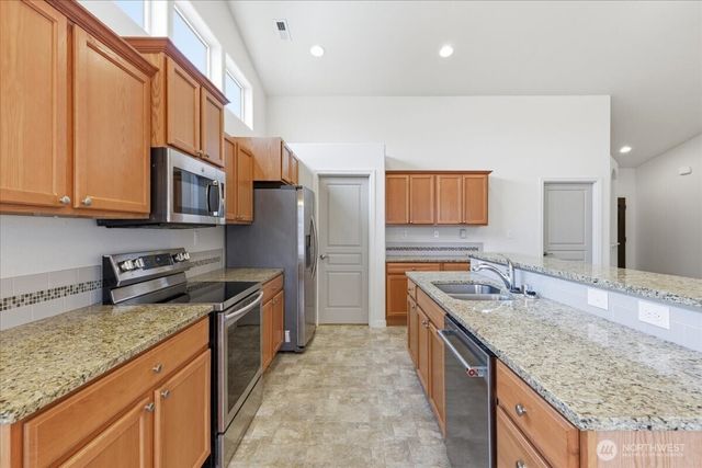 1341 E Landon Street, Moses Lake, WA 98837