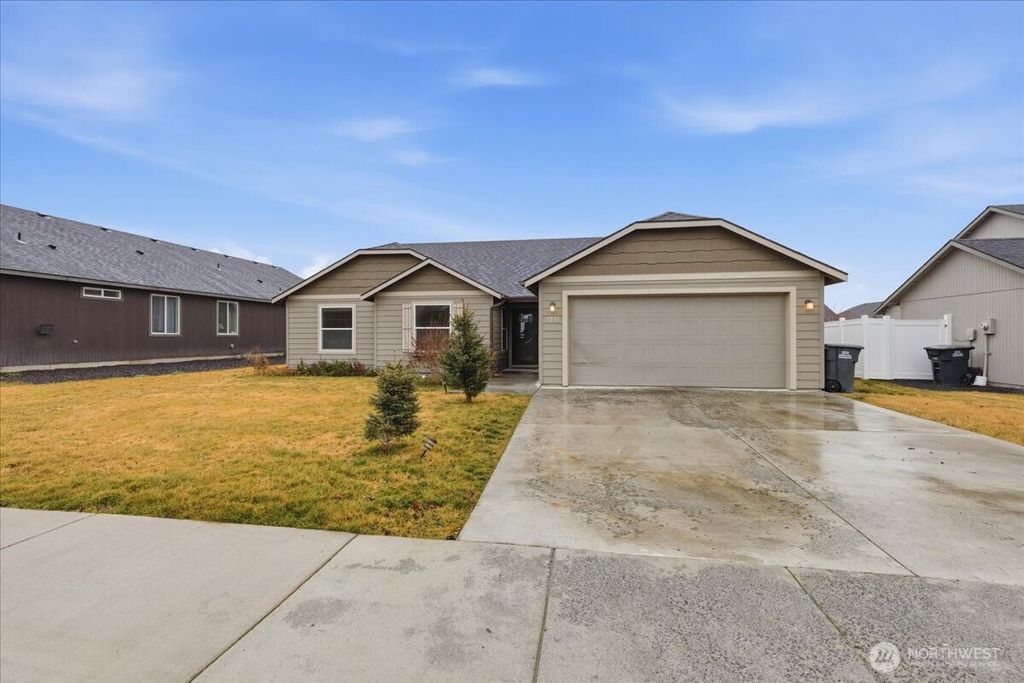 1341 E Landon Street, Moses Lake, WA 98837