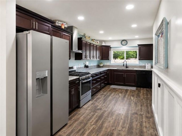 1120 NE Banner Drive, Lee's Summit, MO 64086