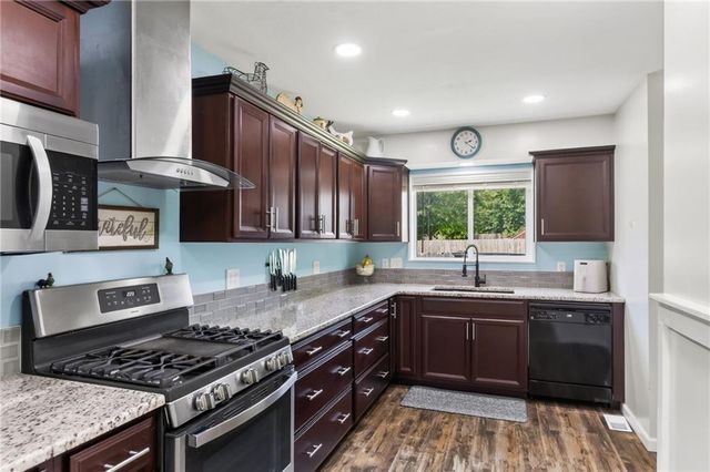 1120 NE Banner Drive, Lee's Summit, MO 64086