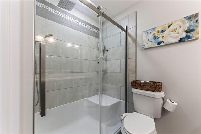 1120 NE Banner Drive, Lee's Summit, MO 64086