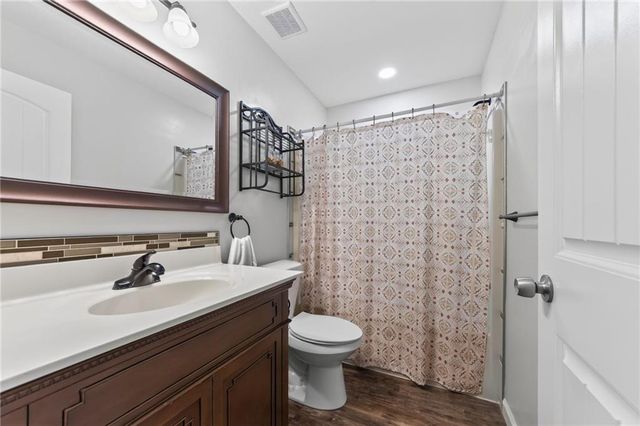 1120 NE Banner Drive, Lee's Summit, MO 64086