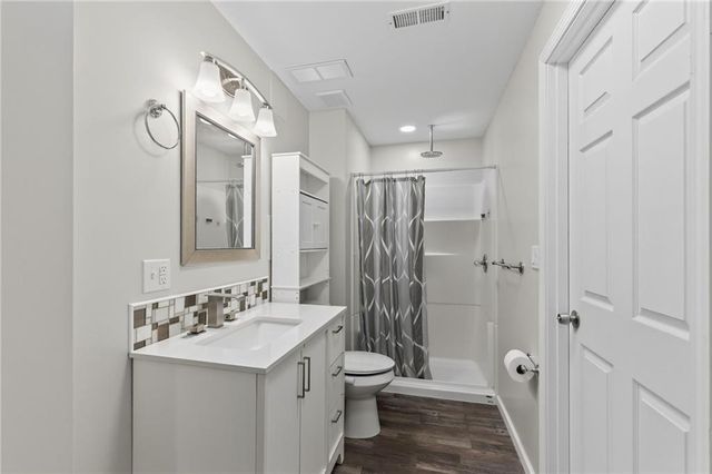 1120 NE Banner Drive, Lee's Summit, MO 64086