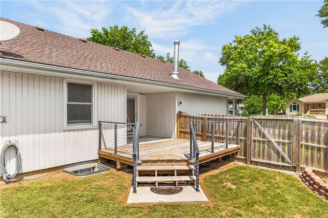 1120 NE Banner Drive, Lee's Summit, MO 64086