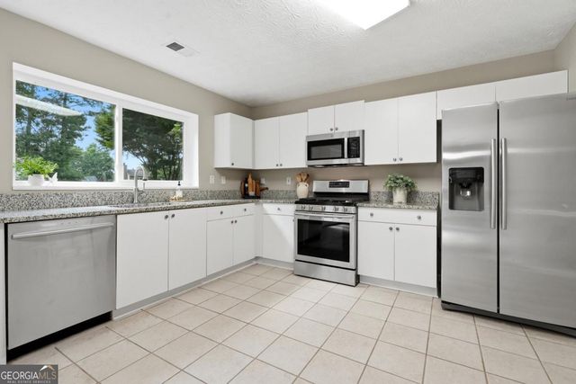 3855 Oak Park Drive, Suwanee, GA 30024