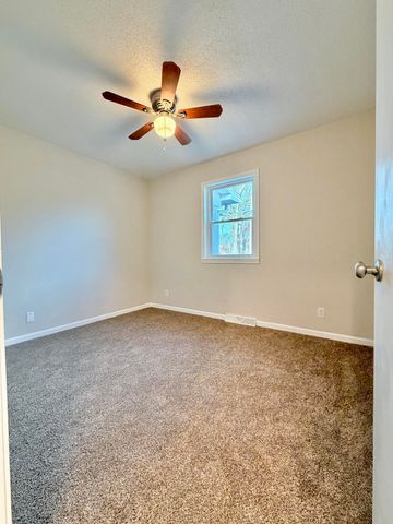 800 SYCAMORE ST, Boonville, MO 65233