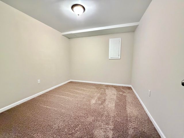 800 SYCAMORE ST, Boonville, MO 65233