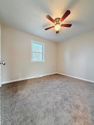 800 SYCAMORE ST, Boonville, MO 65233