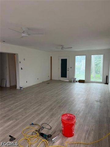 130 Lantern PL, North Fort Myers, FL 33917