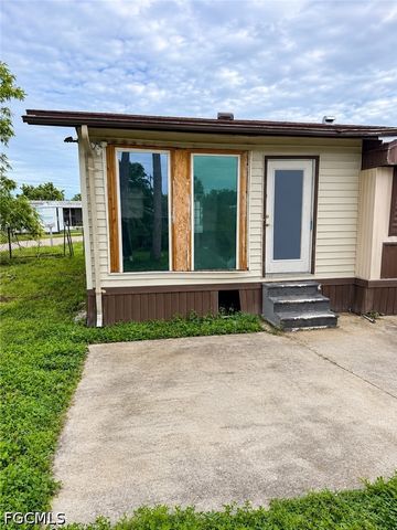 130 Lantern PL, North Fort Myers, FL 33917