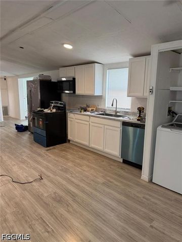130 Lantern PL, North Fort Myers, FL 33917