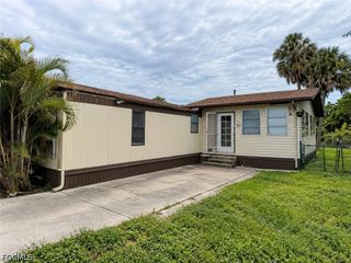 130 Lantern PL, North Fort Myers, FL 33917