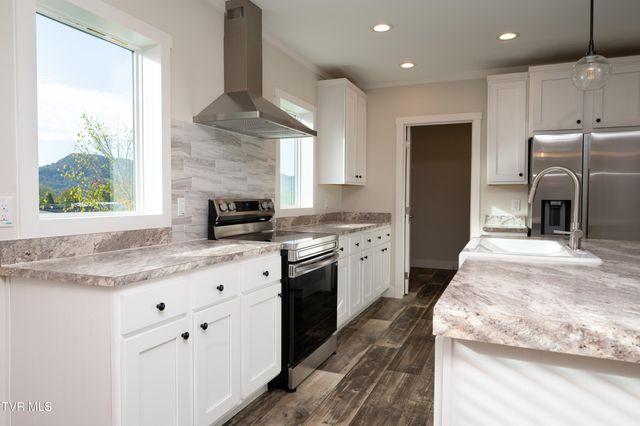 830 Fairview Avenue, Kingsport, TN 37660