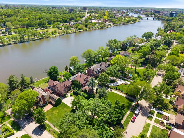 1419 National Avenue, Rockford, IL 61103
