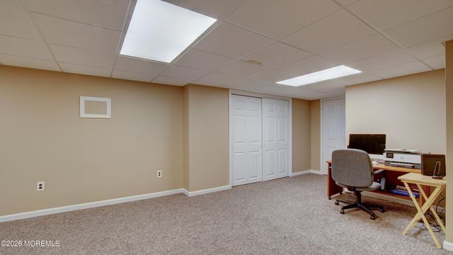 8 Sherman Court, Manalapan, NJ 07726
