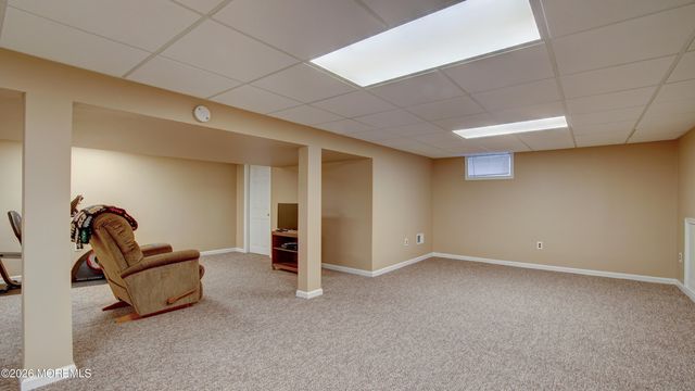 8 Sherman Court, Manalapan, NJ 07726