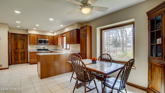 8 Sherman Court, Manalapan, NJ 07726
