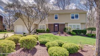 8 Sherman Court, Manalapan, NJ 07726