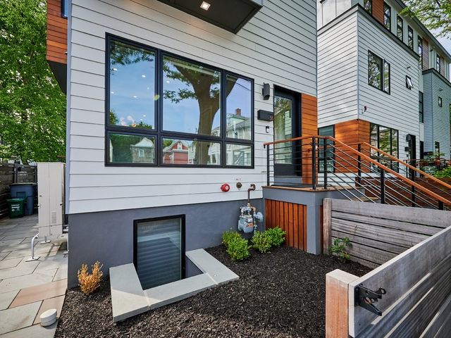 55 Union St 55A, Cambridge, MA 02141