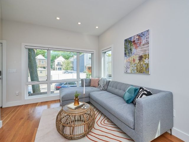 55 Union St 55A, Cambridge, MA 02141