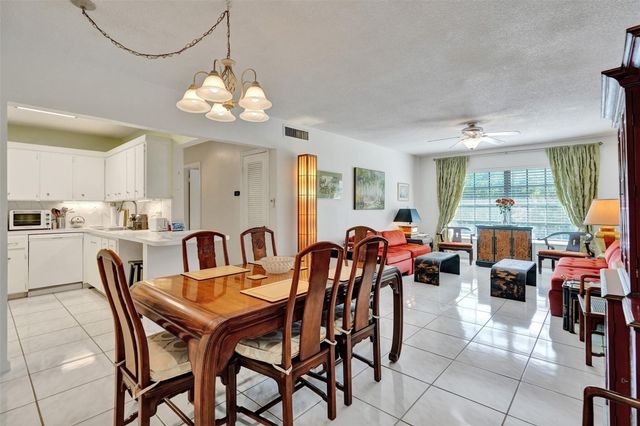 6750 NE 21st Road 123, Fort Lauderdale, FL 33308