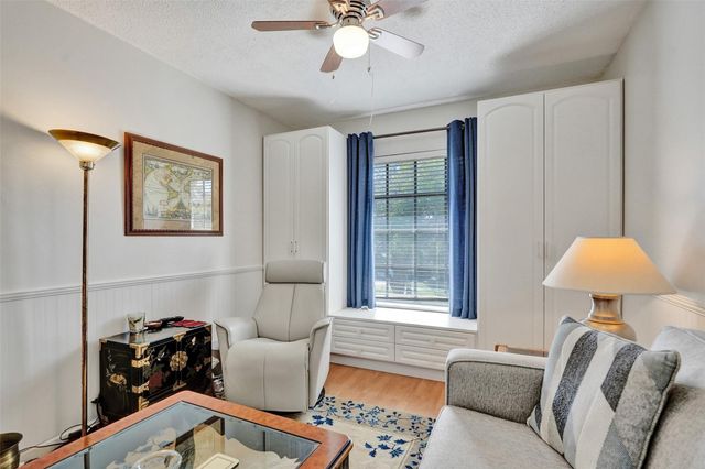 6750 NE 21st Road 123, Fort Lauderdale, FL 33308