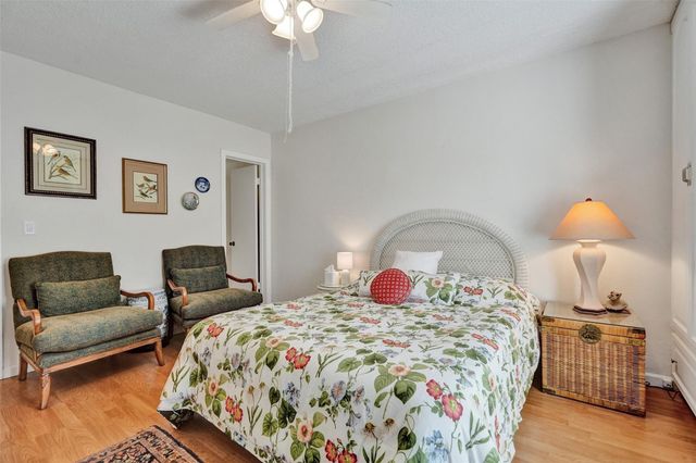 6750 NE 21st Road 123, Fort Lauderdale, FL 33308