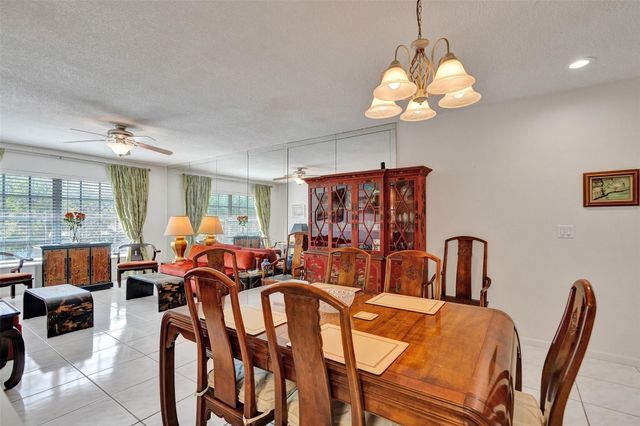 6750 NE 21st Road 123, Fort Lauderdale, FL 33308