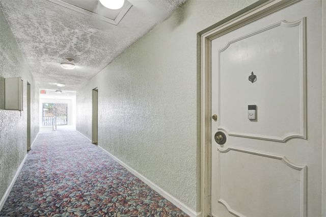 6750 NE 21st Road 123, Fort Lauderdale, FL 33308