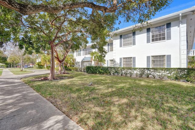 6750 NE 21st Road 123, Fort Lauderdale, FL 33308