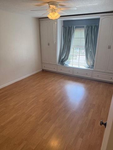 6750 NE 21st Road 123, Fort Lauderdale, FL 33308