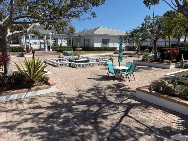 6750 NE 21st Road 123, Fort Lauderdale, FL 33308