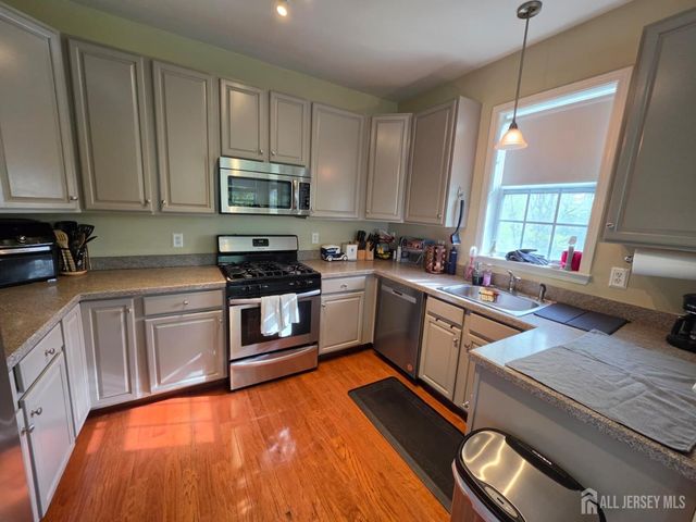 132 Timberlake Drive, Trenton, NJ 08618