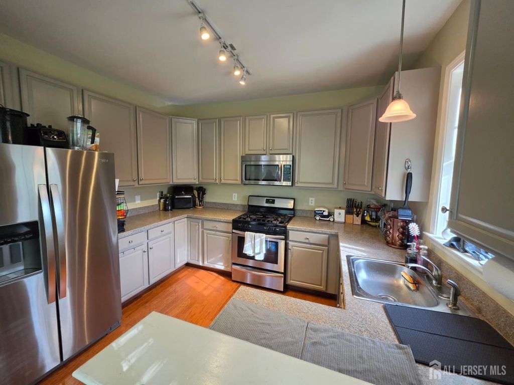 132 Timberlake Drive, Trenton, NJ 08618