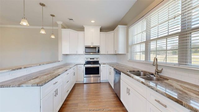 2027 Harvey Mitchell Parkway S, College Station, TX 77840