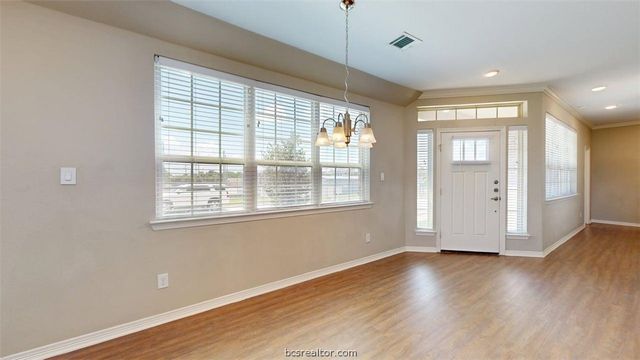 2027 Harvey Mitchell Parkway S, College Station, TX 77840