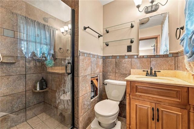 3706 N Grand Avenue, Kansas City, MO 64116