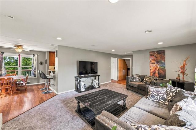 3706 N Grand Avenue, Kansas City, MO 64116