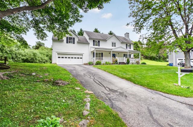5 Red Tail Court, Pawling, NY 12564