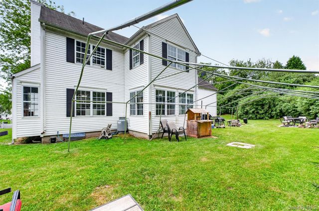 5 Red Tail Court, Pawling, NY 12564