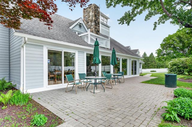 5 Red Tail Court, Pawling, NY 12564