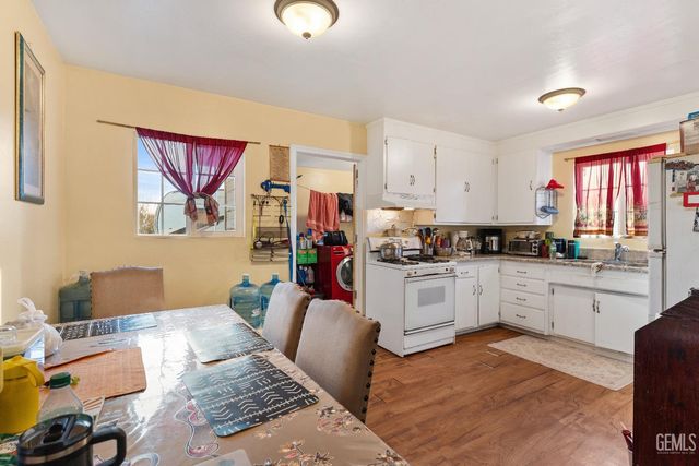 29951 Orange Street, Shafter, CA 93263