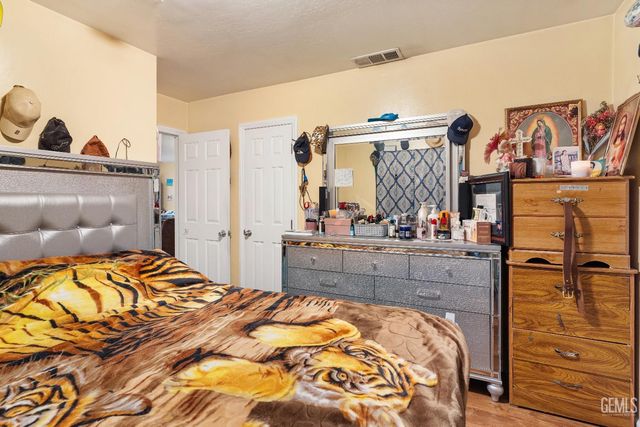 29951 Orange Street, Shafter, CA 93263